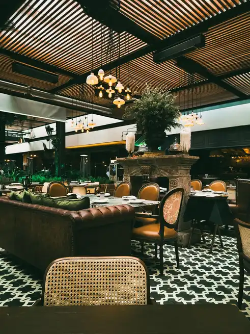 Sophisticated architectural interior of the Signature Restaurant at Quendario Grand Haven