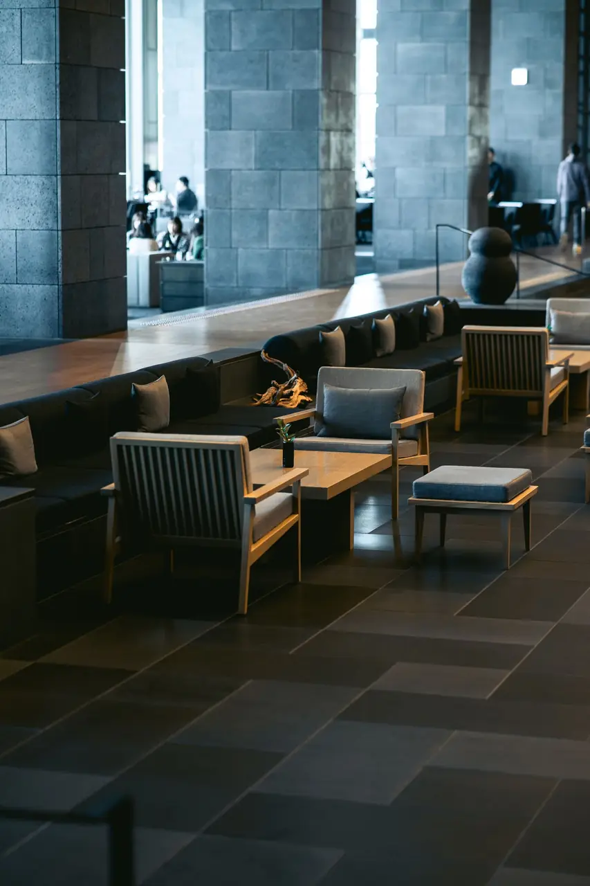 Discreet Casino Lounge atmosphere